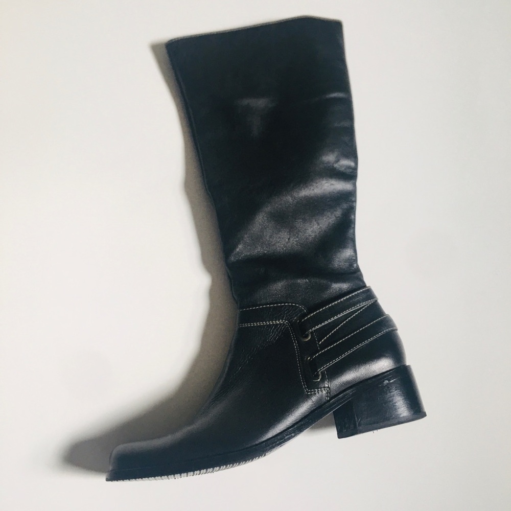 Genuino leather boots